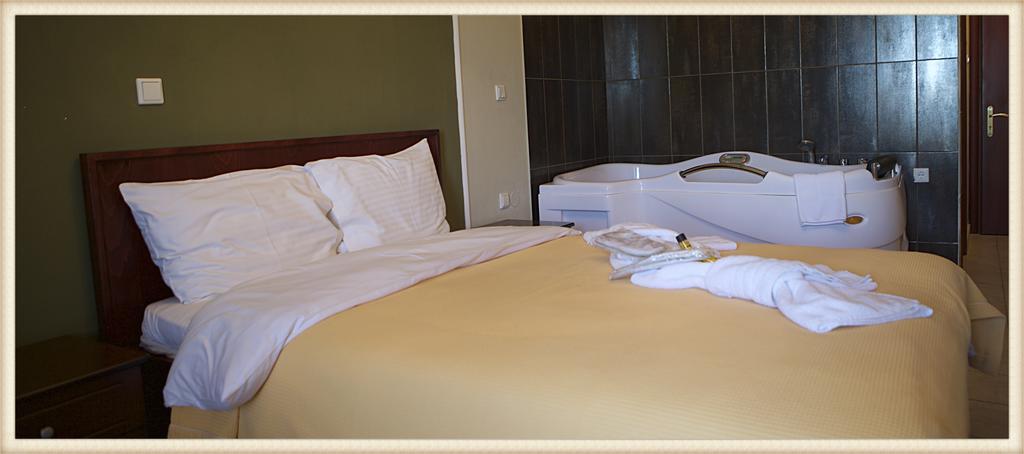 Voreas Hotel Като-Лутраки Номер фото